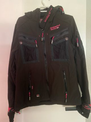 Chaqueta Geographical Norway Negra y Rosa
