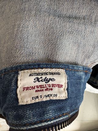 Chaqueta tejana entallada