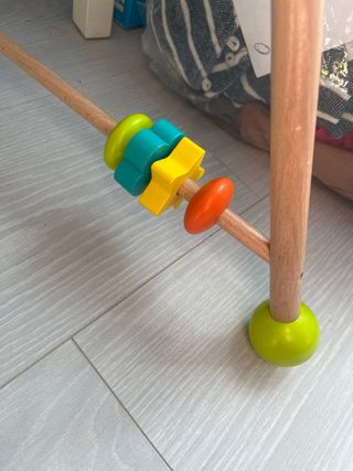 Gimnasio actividades bebé madera