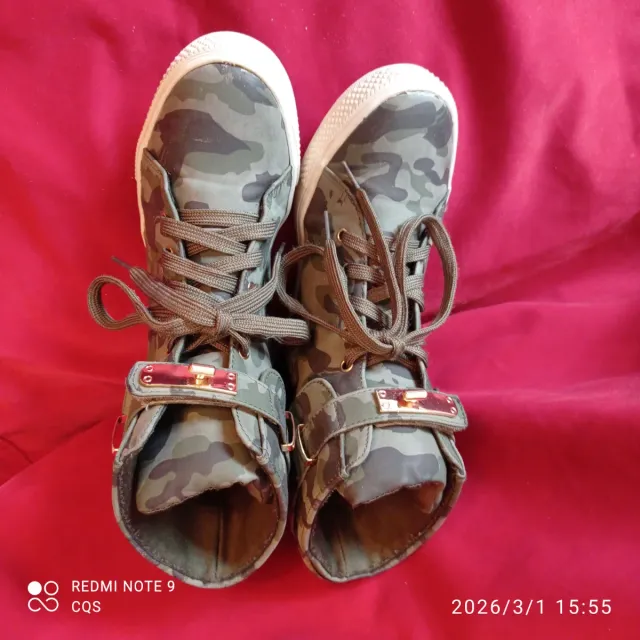 Zapatillas mujer Carinia camuflaje