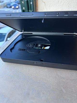 Reproductor DVD y TV Portátil Philips 23cm