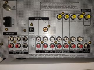 Amplificador y Radio Sony Plata