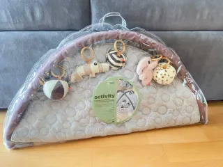 Gimnasio de Actividades Done by Deer