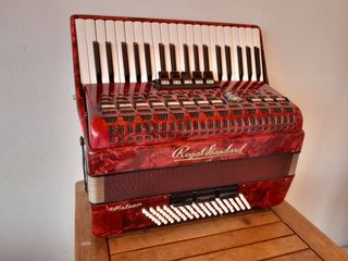 Accordione Royal Standard 80 bassi