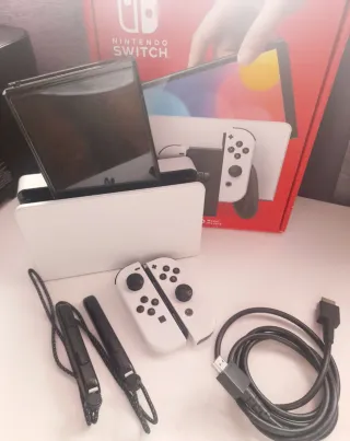 Nintendo Switch OLED Blanca y Negra