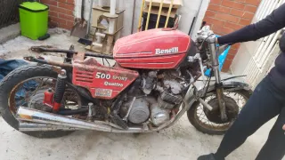 Benelli 500 Sport Quattro Roja año 71