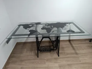 Escritorio cristal patas vintage mapa mundo