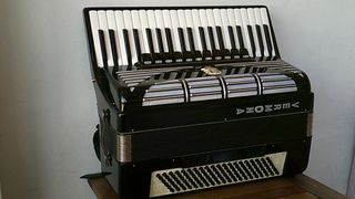 Accordeon Vermona 120 bassi 4 voci