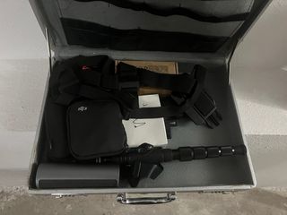 Maletín de aluminio plateado