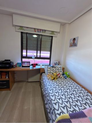 Cama juvenil con carro nido , escritorio,sinfonier