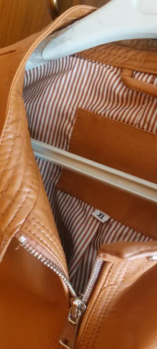 Cazadora polipiel camel