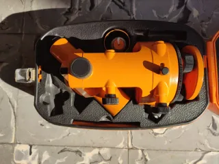 Teodolito TECOGON con trípode