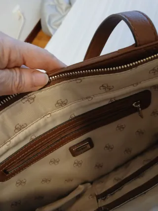 Bolso Guess Marrón Tejido