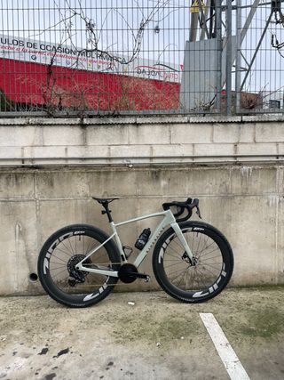 Bicicleta Gravel Riverside gcr