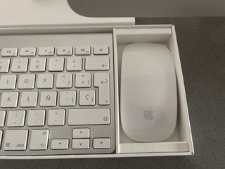 Apple iMac Plata 21,5 pulgadas. Año 2014