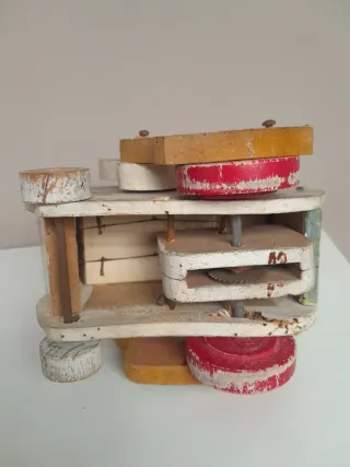 Gallina de madera antigua con ruedas Juguetes REIG