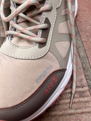 Calzado de montaña mujer