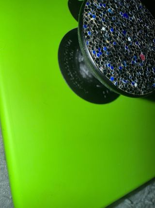 Funda verde con PopSocket iphone 14 pro max