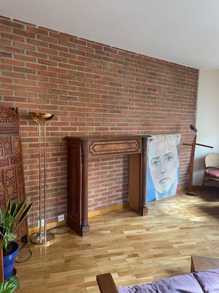 Estructura de chimenea de madera