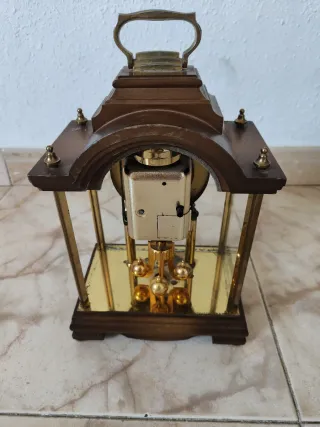 Reloj de sobremesa Kundo