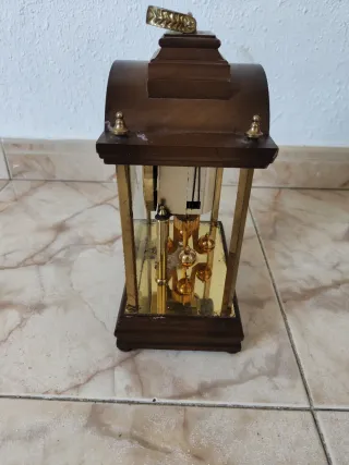 Reloj de sobremesa Kundo