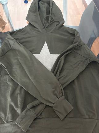 Sudadera verde mujer con estrella