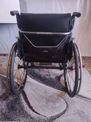 Silla de ruedas deportiva Panthera ultraligera.