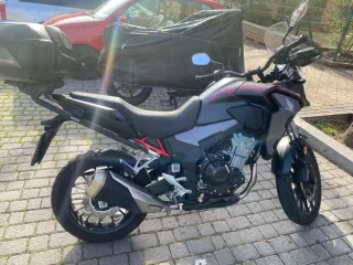 Honda CB500X Negra y Roja