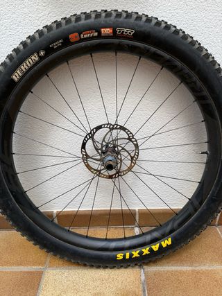 Rueda Roval Traverse Carbono