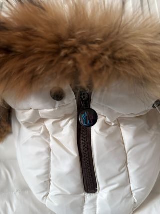 Abrigo Moncler Pelo y Plumas T. XS