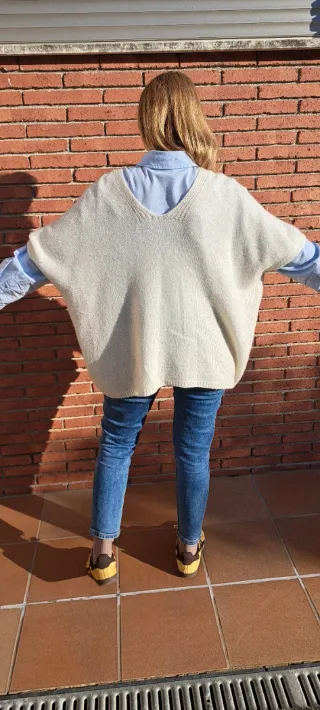 Jersey beige con estrellas