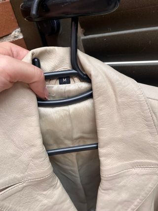 Chaqueta de piel beige