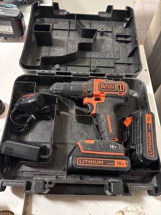 Taladro Black+Decker 18V