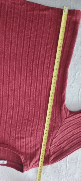 Camiseta Stradivarius Rayas Rojas Talla S