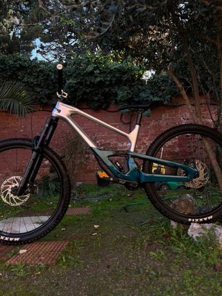 Bicicleta Enduro Cannondale Jekyll 2