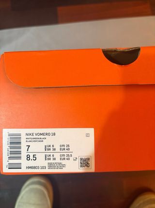 Nike Vomero 18 Tênis Corrida Azul e Branco