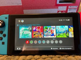 Nintendo Switch V1 XAJ40056 + 7 Juegos Zelda/Pkmn