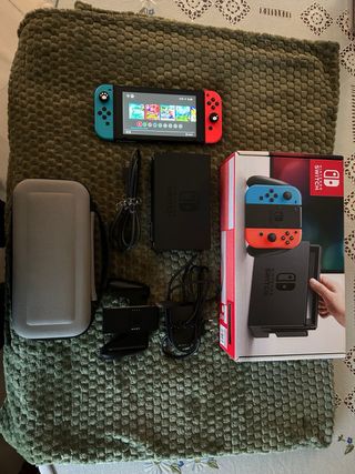 Nintendo Switch V1 XAJ40056 + 7 Juegos Zelda/Pkmn
