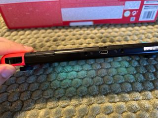 Nintendo Switch V1 XAJ40056 + 7 Juegos Zelda/Pkmn