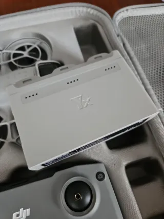DJI Neo Combo + accessori