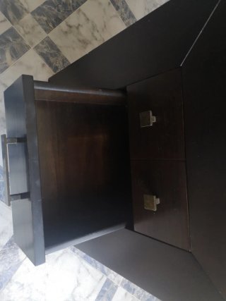 Cómoda y 2 mesitas de noche de madera de cedro
