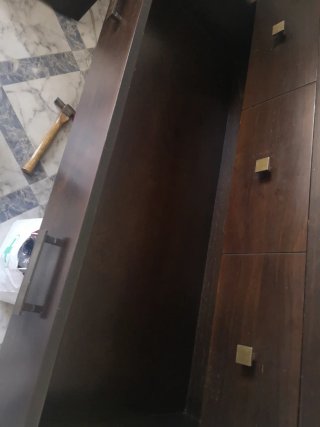 Cómoda y 2 mesitas de noche de madera de cedro