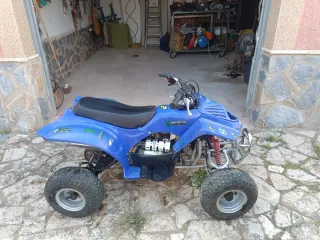 Quad infantil azul todoterreno