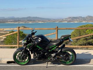 Kawasaki Z900 A2 2023 Deslimitada 36.000km