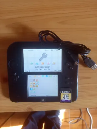Nintendo 2DS + caricabatterie