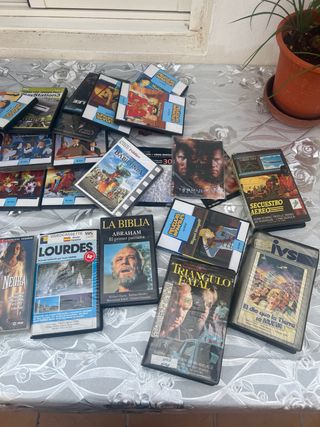 Lote Películas VHS y DVD Variadas