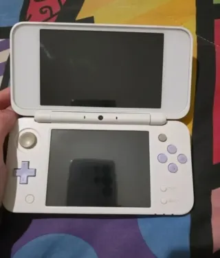 Nintendo 2DS XL Lavanda Bianco
