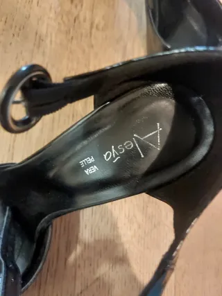 Scarpe con tacco Alesya vernice nere