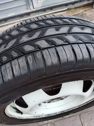 4 Ruedas seminuevas con llanta para wolskwagen