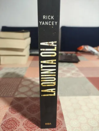 La quinta ola / The 5th Wave (Spanish Edition)